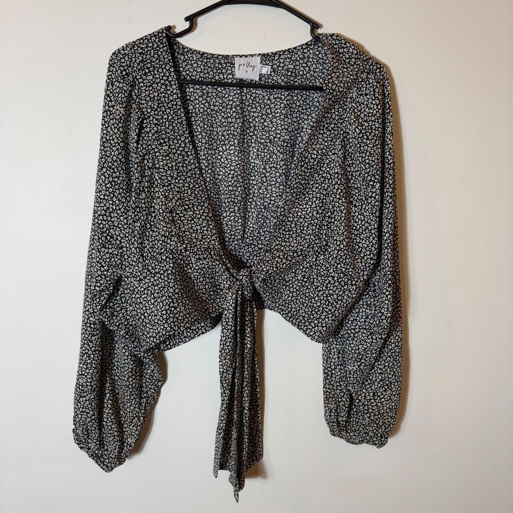 Princess Polly Black Floral Tie Front Blouse Long Sleeve V‎ Neck Size 6